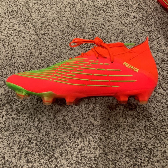 Predator Edge.1 - Picture 2 of 6